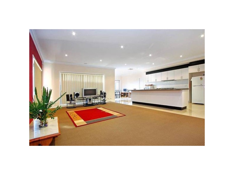 69 Elliott Parade, Lynbrook VIC 3975