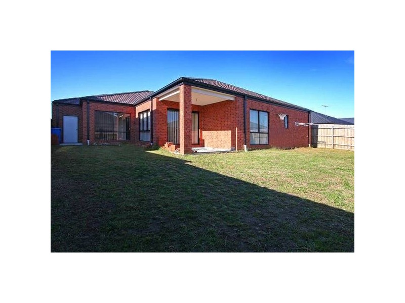 69 Elliott Parade, Lynbrook VIC 3975