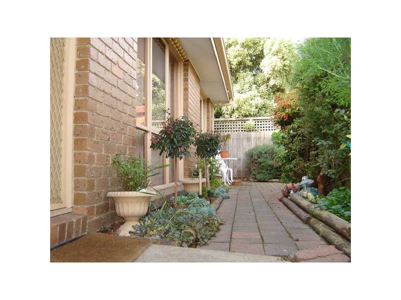 2/153 Fordholm Road, Hampton Park VIC 3976