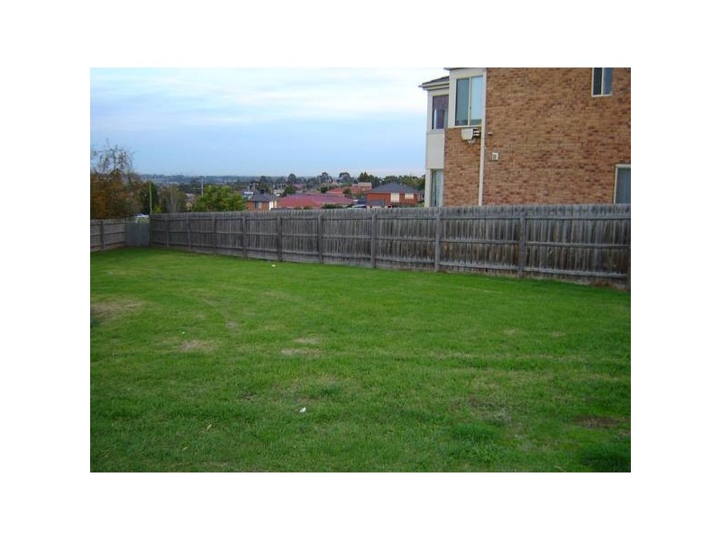 18 Winterton Court, Hallam VIC 3803