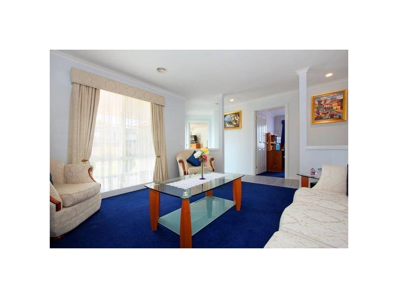 35 Paterson Drive, Lynbrook VIC 3975