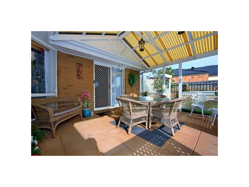 35 Paterson Drive, Lynbrook VIC 3975