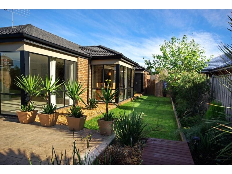 4 Bramble Close, Lyndhurst VIC 3975