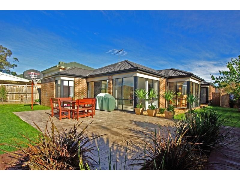 4 Bramble Close, Lyndhurst VIC 3975