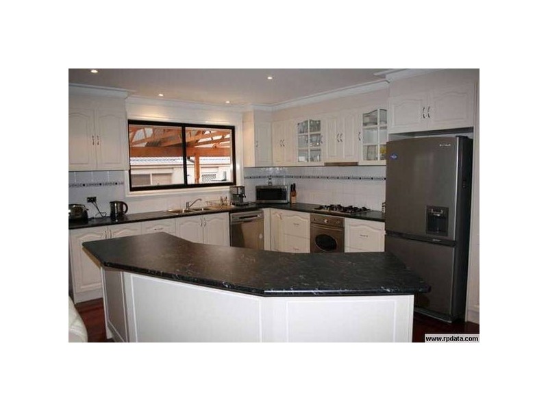 23 Elliott Parade, Lynbrook VIC 3975