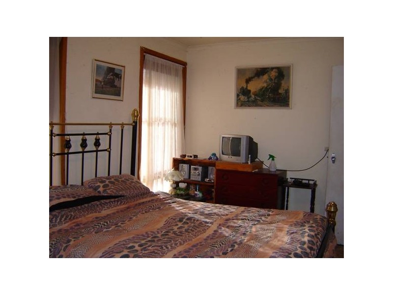 6 Village Drive, Hampton Park VIC 3976