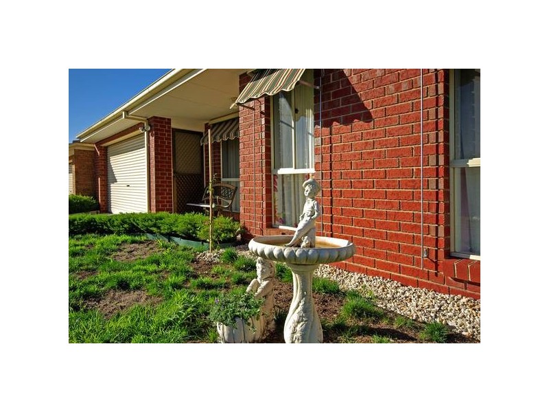 10 Arnica Close, Hampton Park VIC 3976