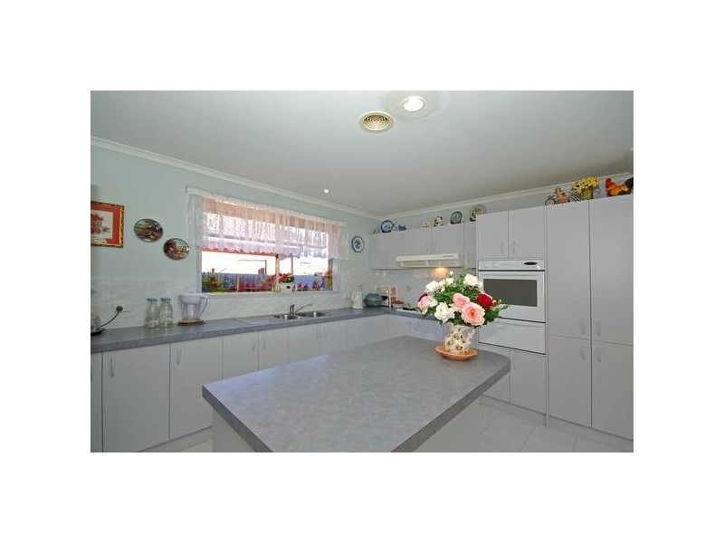 10 Arnica Close, Hampton Park VIC 3976