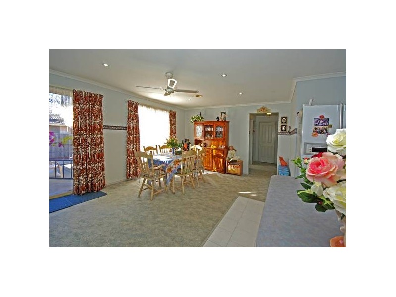 10 Arnica Close, Hampton Park VIC 3976