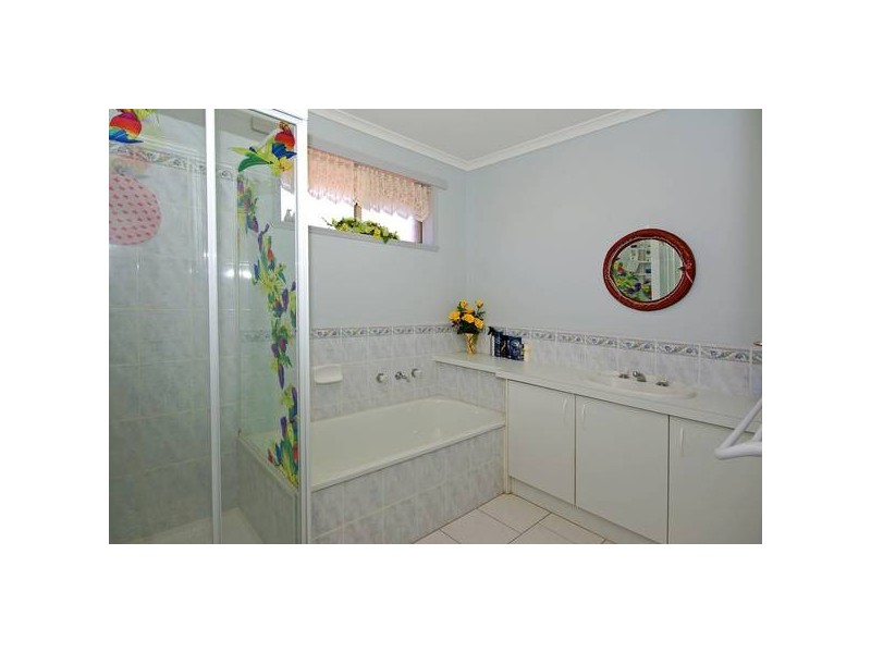 10 Arnica Close, Hampton Park VIC 3976