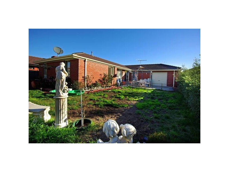 10 Arnica Close, Hampton Park VIC 3976