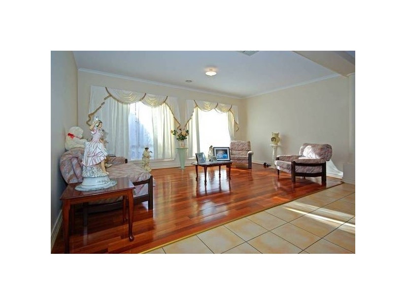 7 Dennis Close, Lynbrook VIC 3975