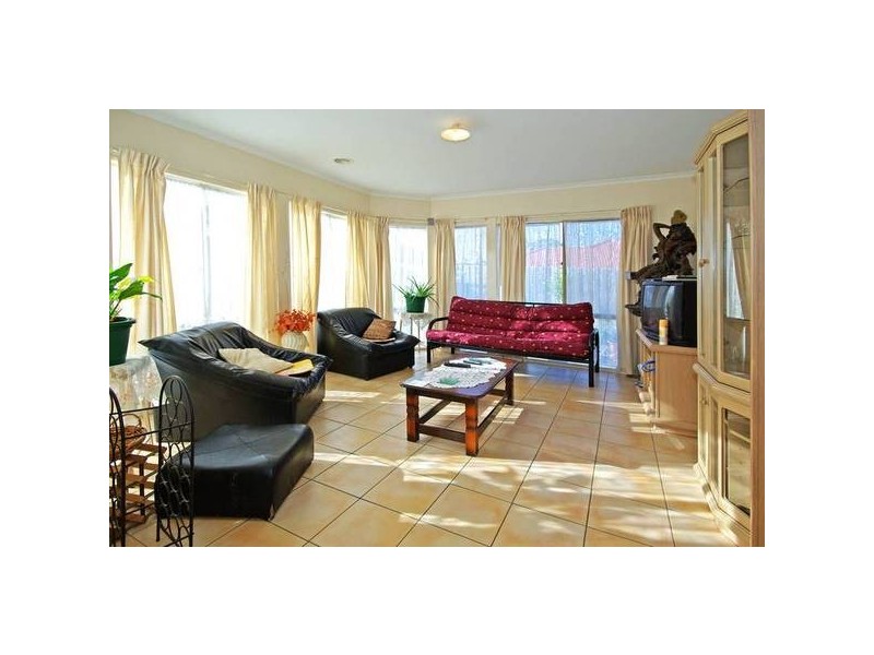 7 Dennis Close, Lynbrook VIC 3975