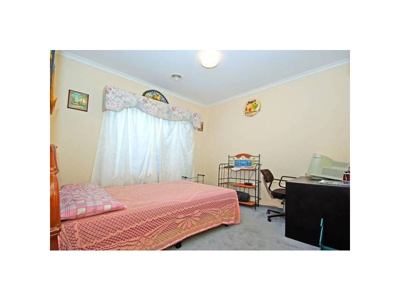 7 Dennis Close, Lynbrook VIC 3975