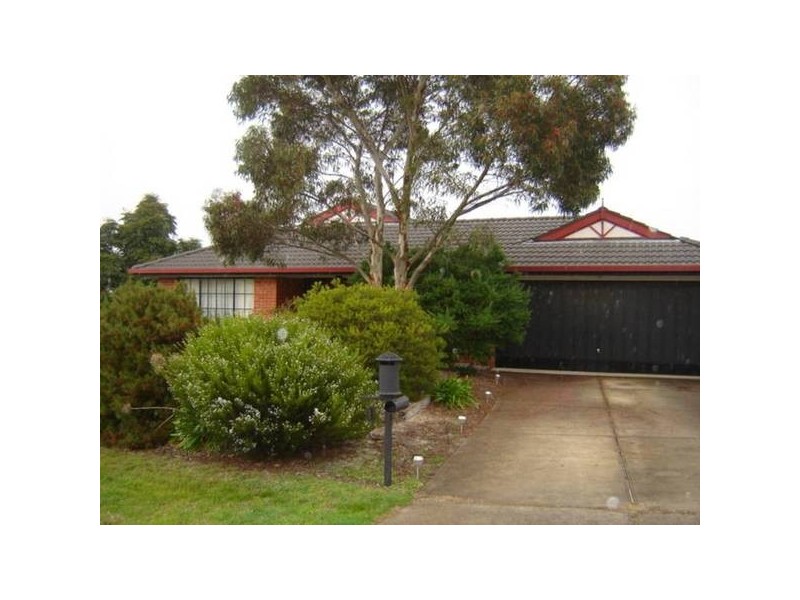 1 Stratus Court, Hampton Park VIC 3976