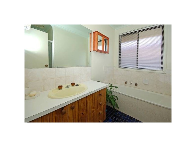 20 The Grange, Hampton Park VIC 3976