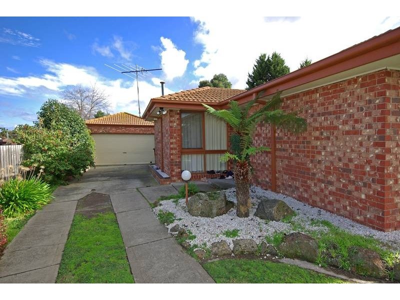3 Strong Drive, Hampton Park VIC 3976