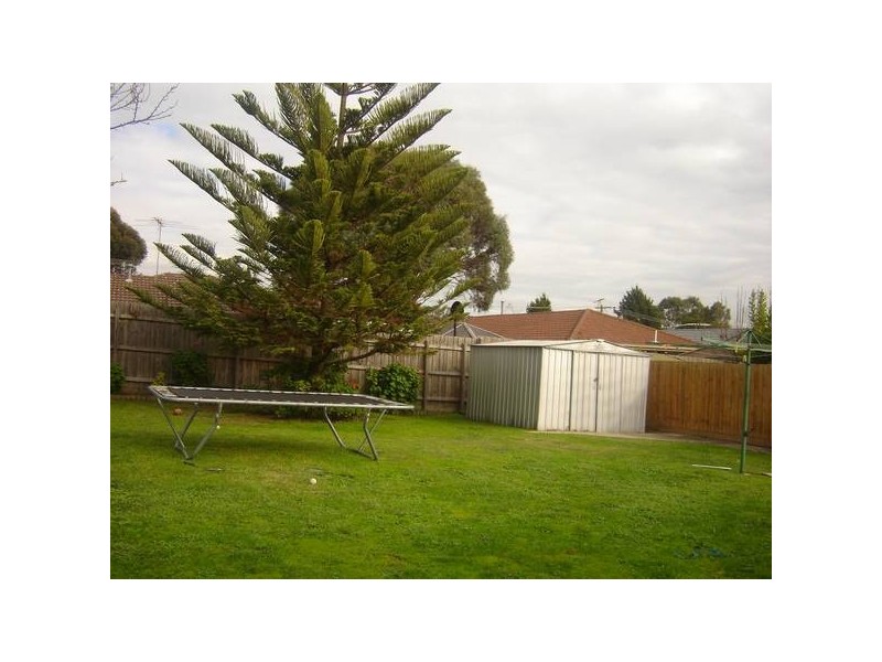 10 Ivan Crescent, Hampton Park VIC 3976