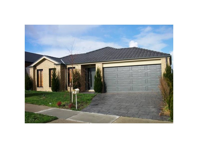 26 Olive Road, Lynbrook VIC 3975