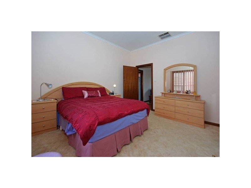 44 Pound Road, Hampton Park VIC 3976