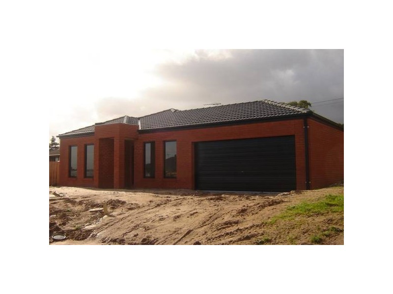 24 Bickerton Crt, Hampton Park VIC 3976