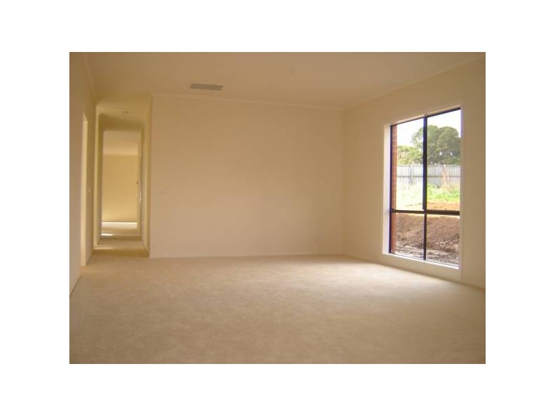 24 Bickerton Crt, Hampton Park VIC 3976