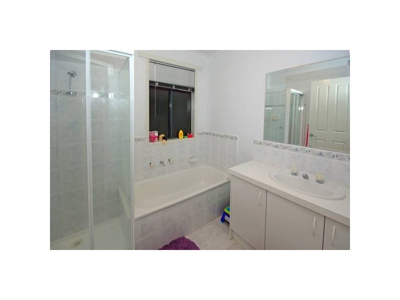 21 Redwood Avenue, Hampton Park VIC 3976