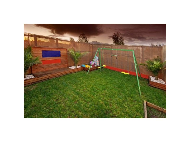 21 Redwood Avenue, Hampton Park VIC 3976