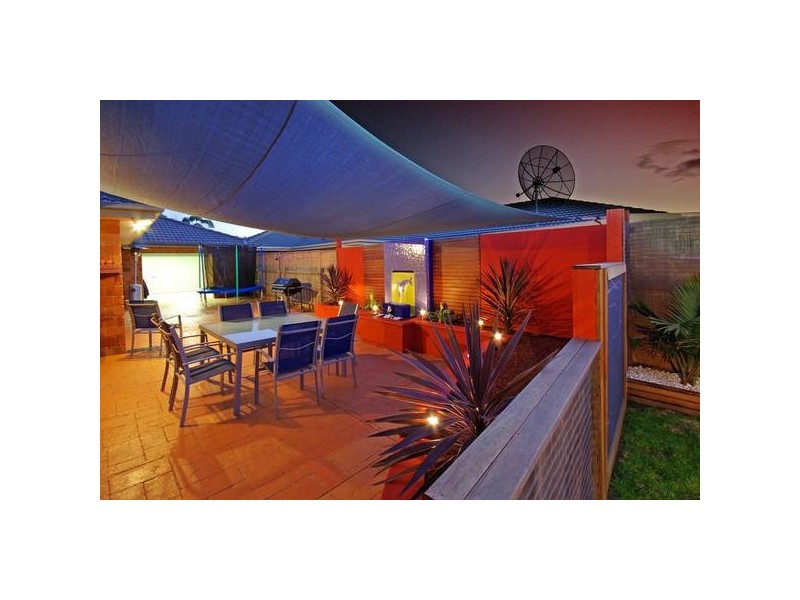 21 Redwood Avenue, Hampton Park VIC 3976