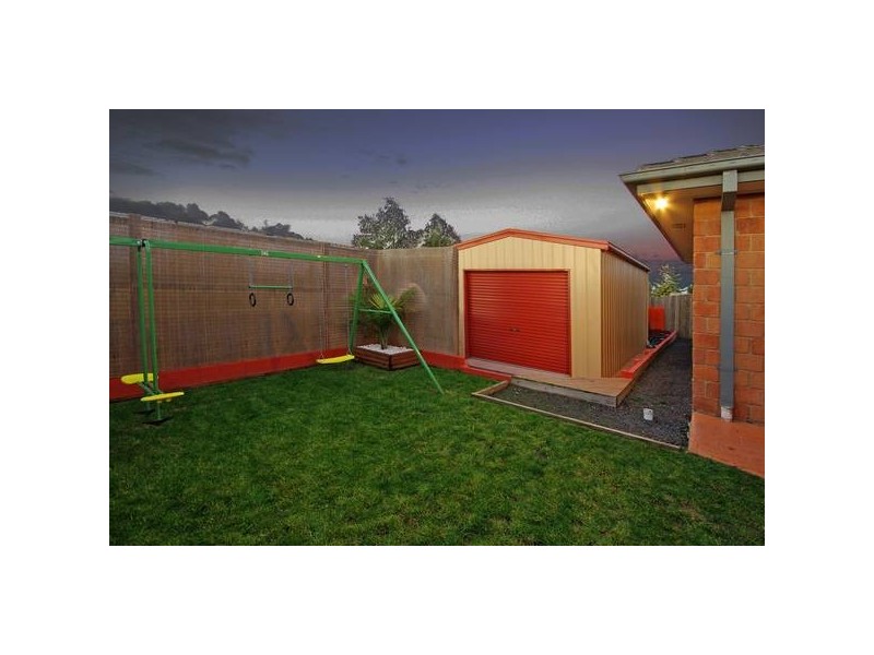 21 Redwood Avenue, Hampton Park VIC 3976
