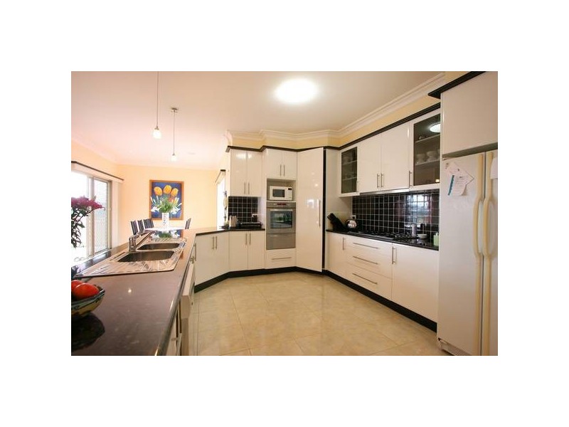 26 Frederick Rise, Narre Warren South VIC 3805