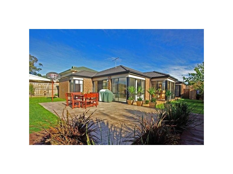 4 Bramble Close, Lyndhurst VIC 3975