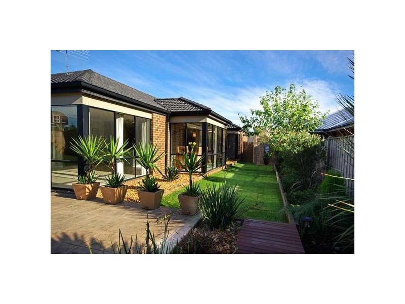 4 Bramble Close, Lyndhurst VIC 3975