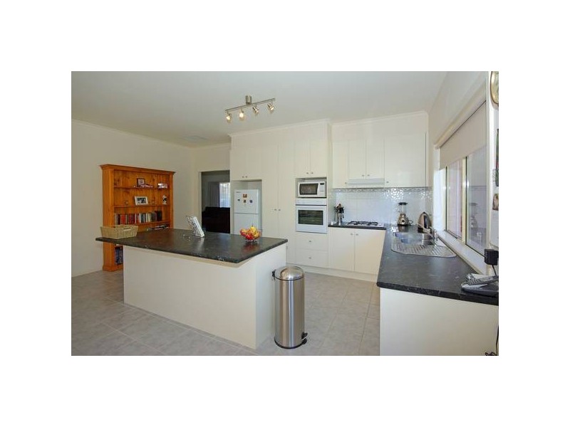 20 Ratcliffe Way, Lynbrook VIC 3975