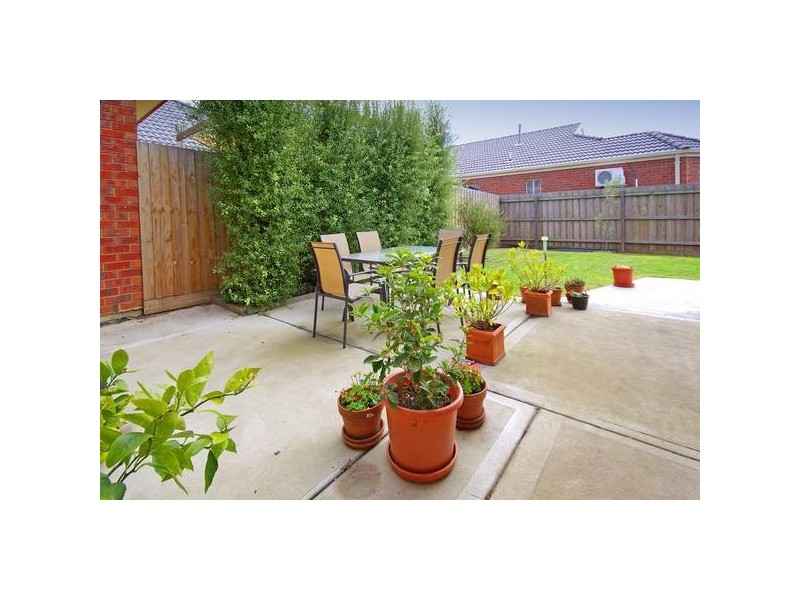 20 Ratcliffe Way, Lynbrook VIC 3975