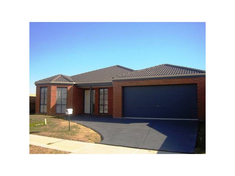 5 Speranza Place, Lynbrook VIC 3975