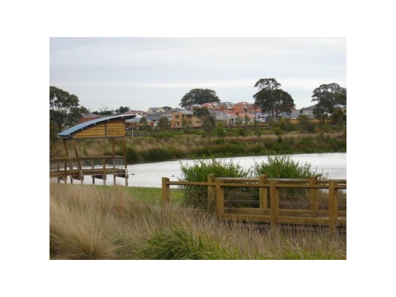 5 Speranza Place, Lynbrook VIC 3975