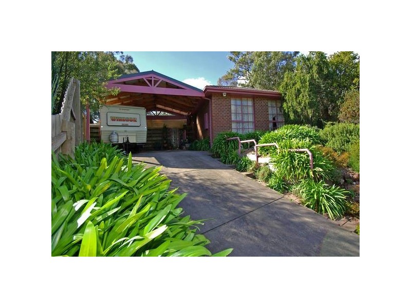 5 Peppermint Court, Hampton Park VIC 3976