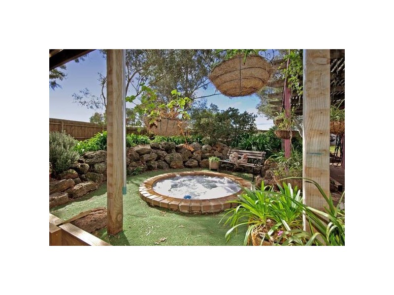 5 Peppermint Court, Hampton Park VIC 3976