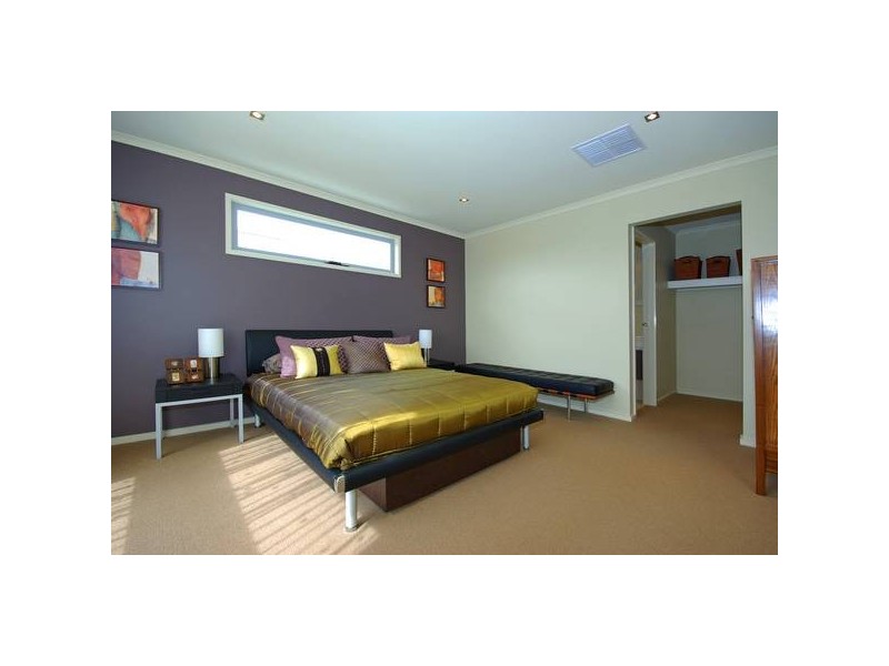 12 Carabeen Way, Lyndhurst VIC 3975