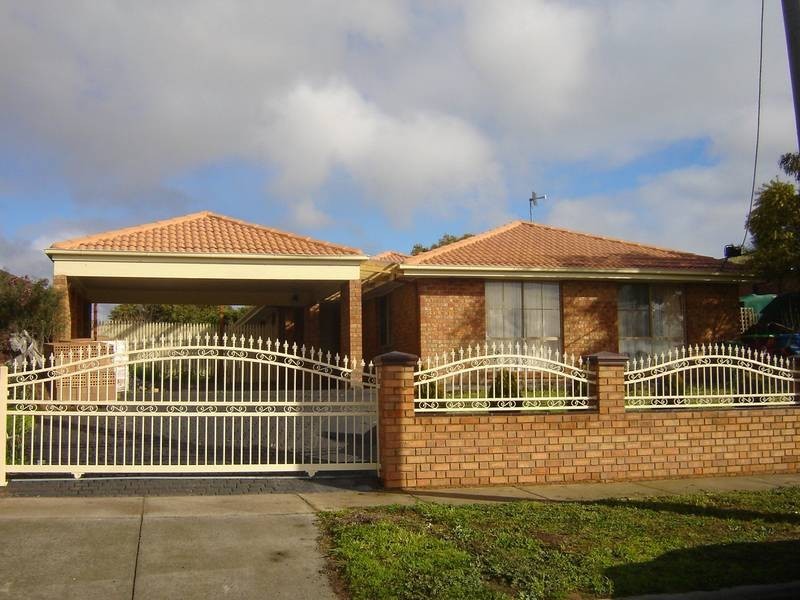 6 Huntington Drive, Hampton Park VIC 3976