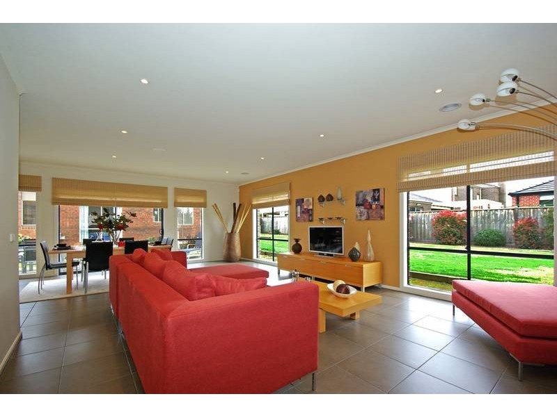 14 Carabeen Way, Lyndhurst VIC 3975