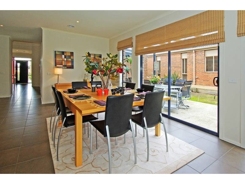 14 Carabeen Way, Lyndhurst VIC 3975