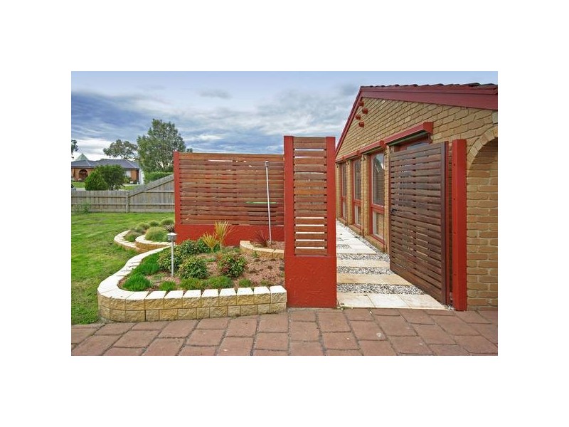 8 Wycombe Rise, Hampton Park VIC 3976