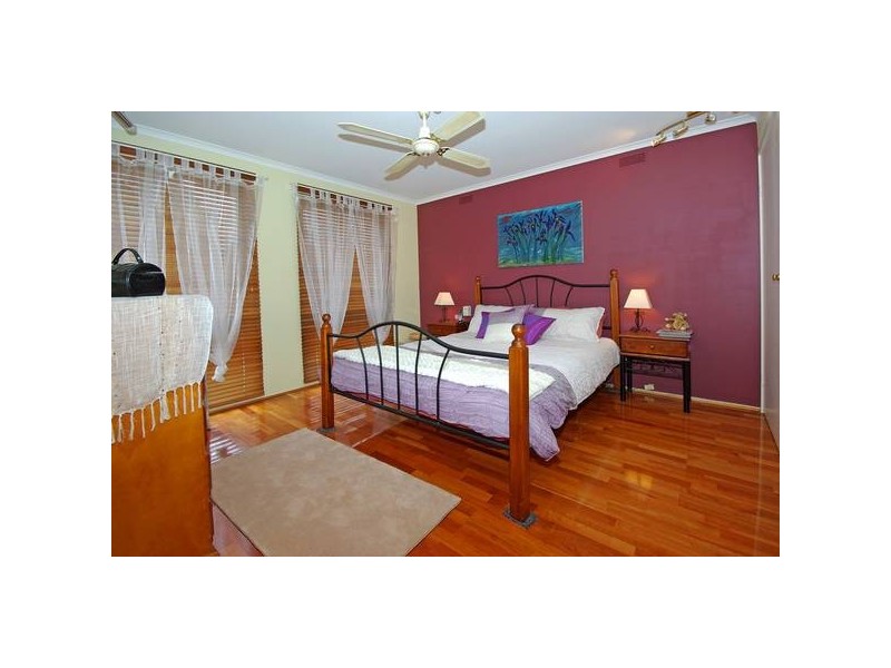 8 Wycombe Rise, Hampton Park VIC 3976