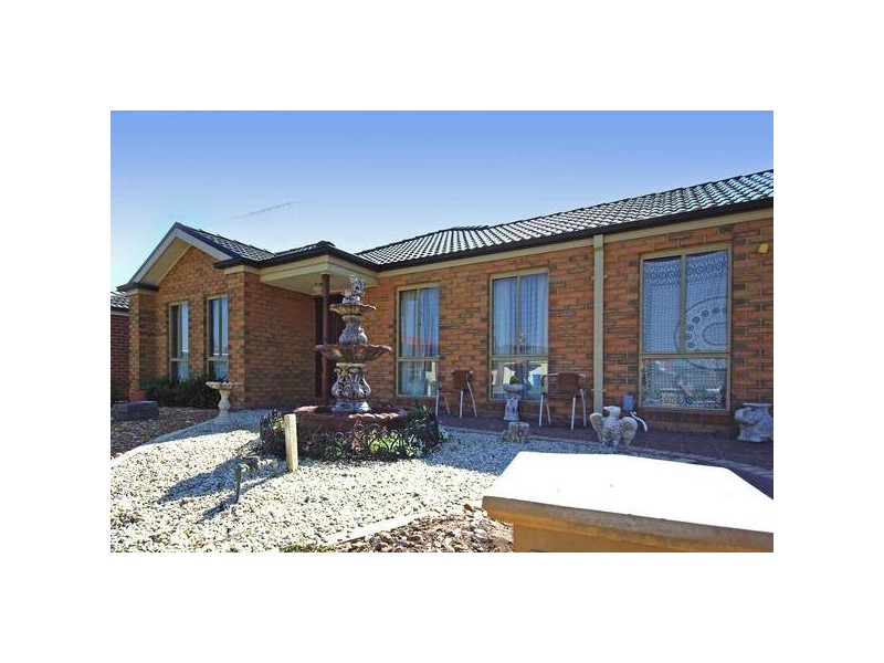 12 Hopegood Place, Lynbrook VIC 3975