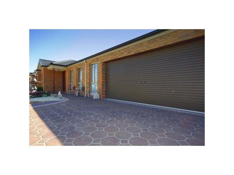 12 Hopegood Place, Lynbrook VIC 3975