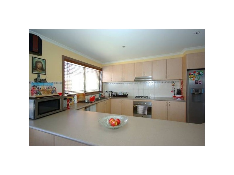 12 Hopegood Place, Lynbrook VIC 3975