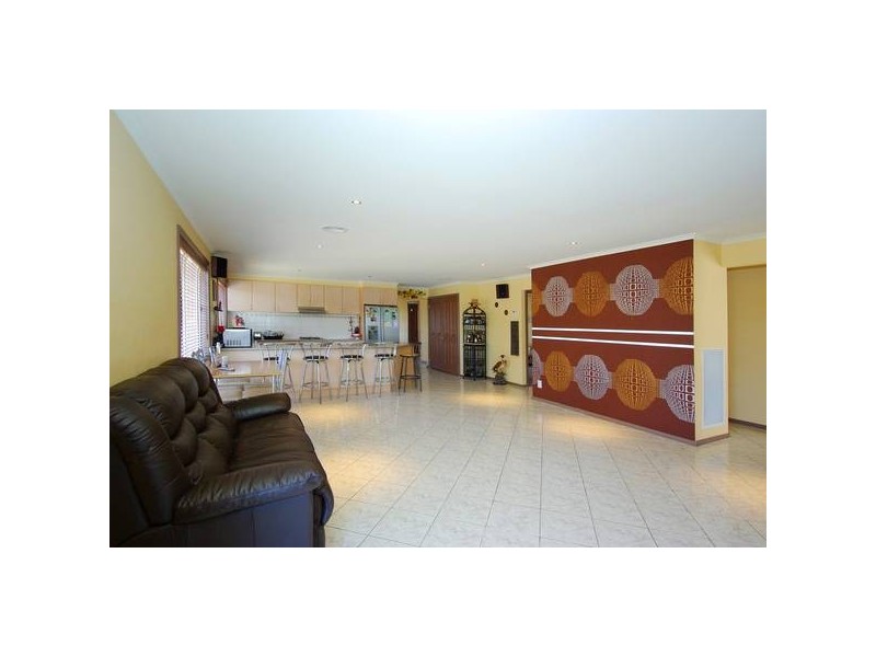 12 Hopegood Place, Lynbrook VIC 3975