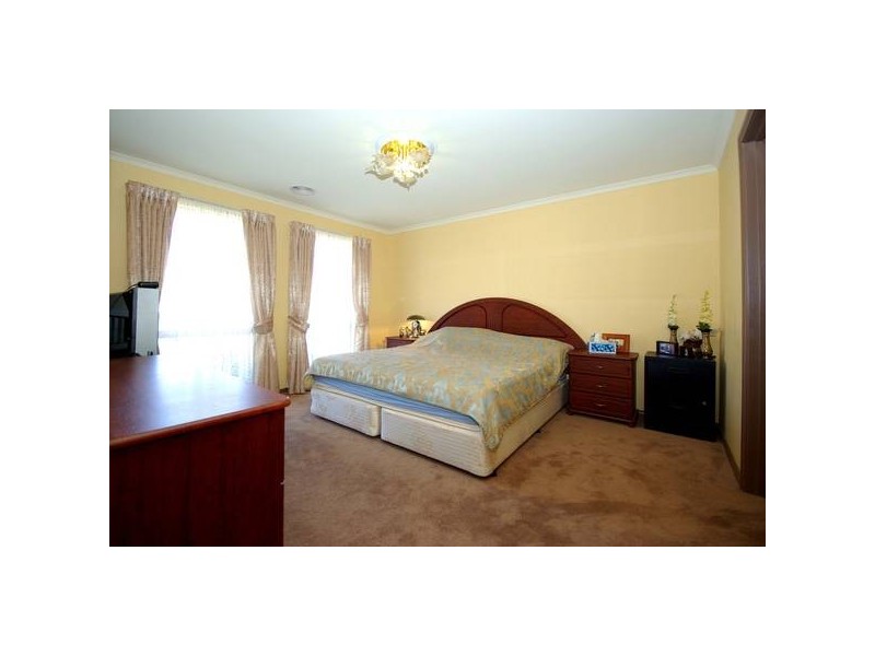 12 Hopegood Place, Lynbrook VIC 3975